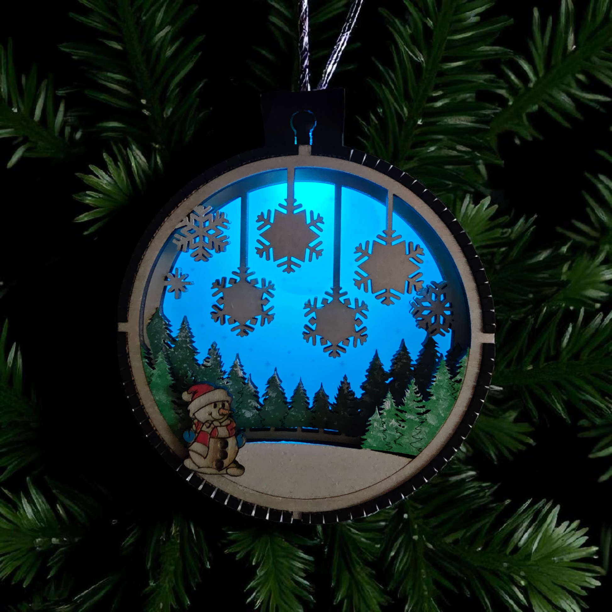 Custom Family Snowflake Christmas Ornament – Lighted or Unlit | Personalized with 1–7 Names