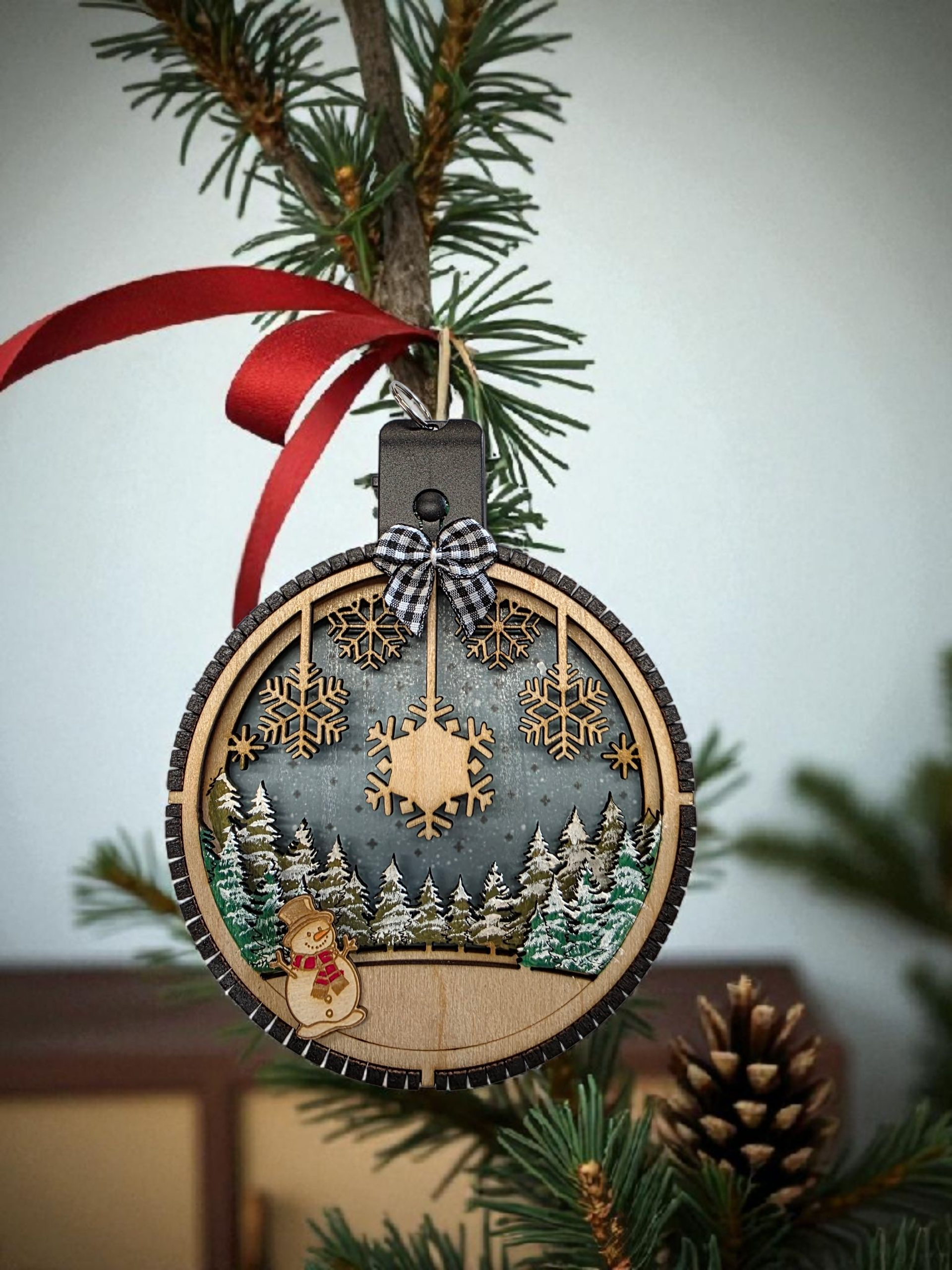 Personalized Lighted Snowflake Family Ornament, close-up detail